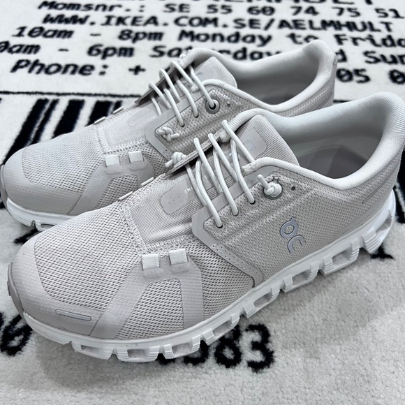 On Cloud 6 Women Running Casual Shoes - Pearl White Colorway - Picture 2 of 9